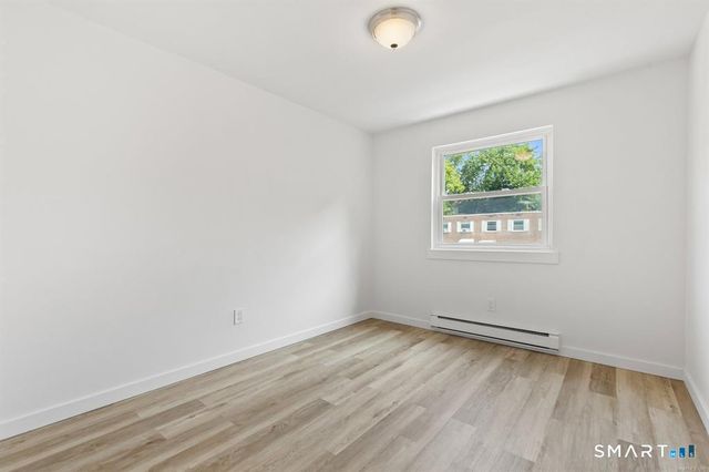 17 Avon Lane, Stamford, CT 06907