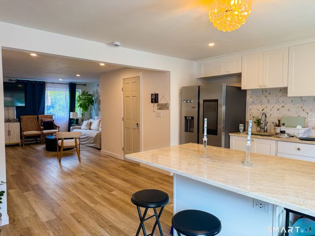 17 Avon Lane, Stamford, CT 06907