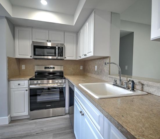 7360 NW 18th Street 105, Margate, FL 33063