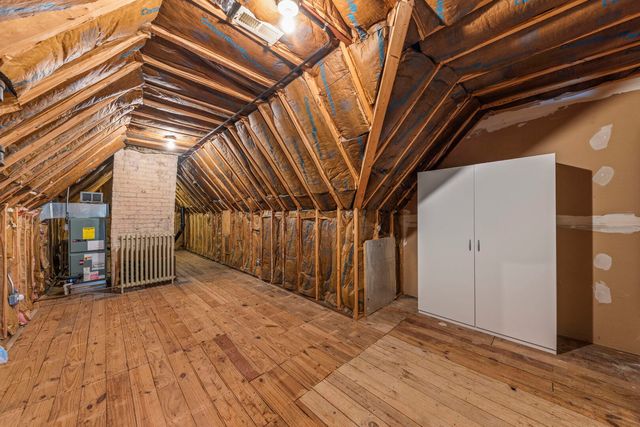 1092 Wexford Court 1092, Wheaton, IL 60189