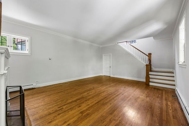 1092 Wexford Court 1092, Wheaton, IL 60189