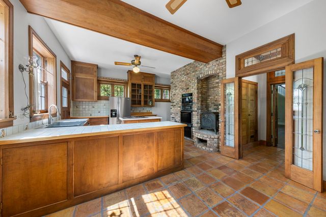 1092 Wexford Court 1092, Wheaton, IL 60189