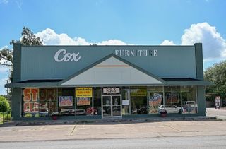 601 S Gordon Street, Alvin, TX 77511