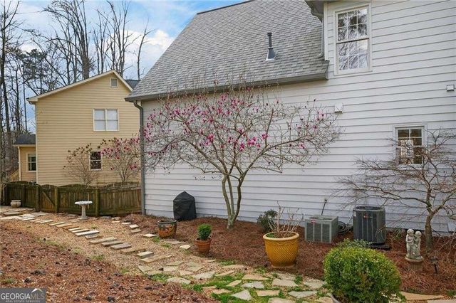 135 Hembree Grove Court, Roswell, GA 30076