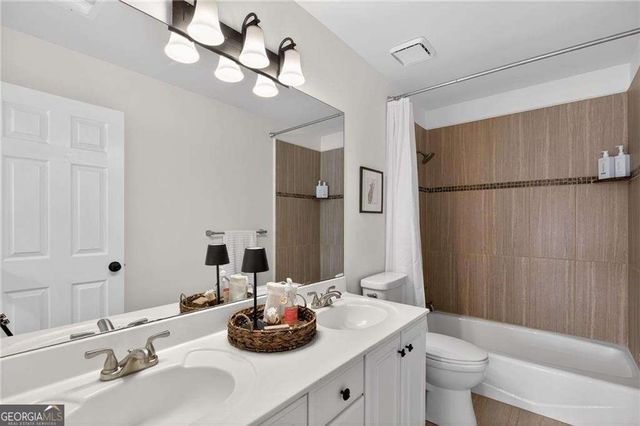 135 Hembree Grove Court, Roswell, GA 30076