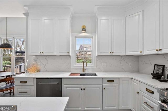 135 Hembree Grove Court, Roswell, GA 30076