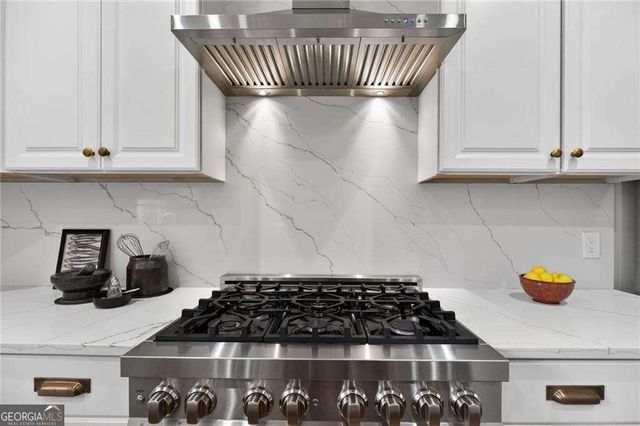 135 Hembree Grove Court, Roswell, GA 30076