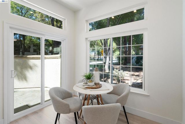 5740 Belleza Dr, Pleasanton, CA 94588