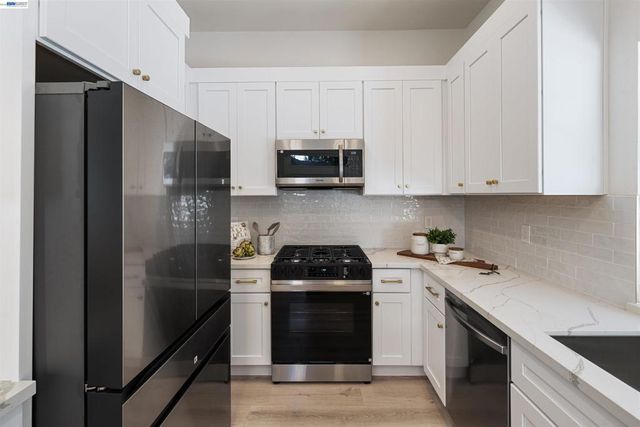 5740 Belleza Dr, Pleasanton, CA 94588