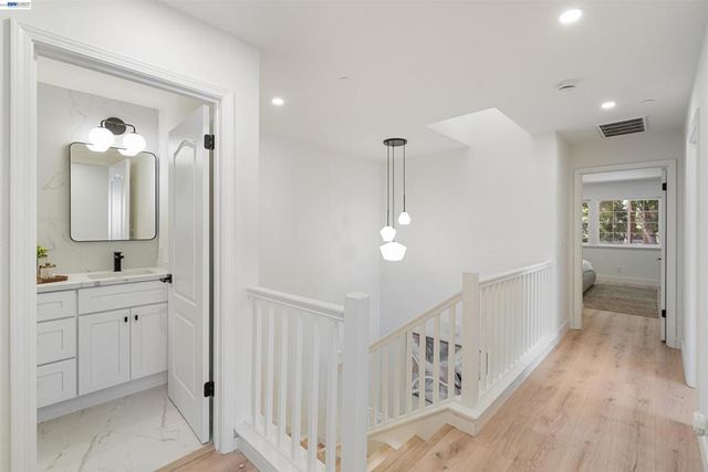 5740 Belleza Dr, Pleasanton, CA 94588