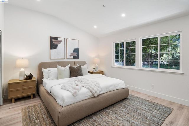5740 Belleza Dr, Pleasanton, CA 94588