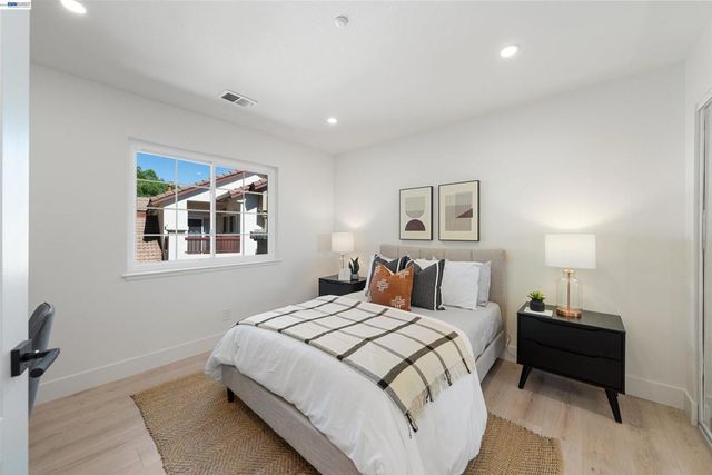 5740 Belleza Dr, Pleasanton, CA 94588