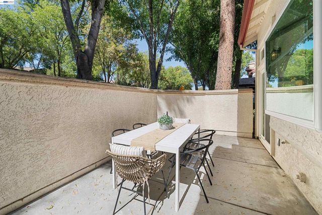 5740 Belleza Dr, Pleasanton, CA 94588