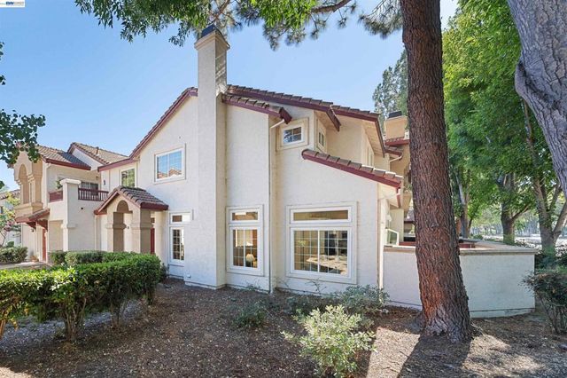 5740 Belleza Dr, Pleasanton, CA 94588