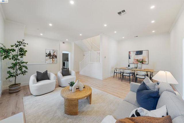 5740 Belleza Dr, Pleasanton, CA 94588