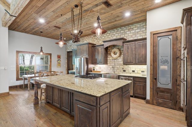 6630 Blackjack Oaks Road, Aubrey, TX 76227