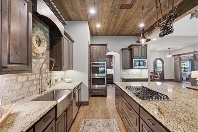 6630 Blackjack Oaks Road, Aubrey, TX 76227