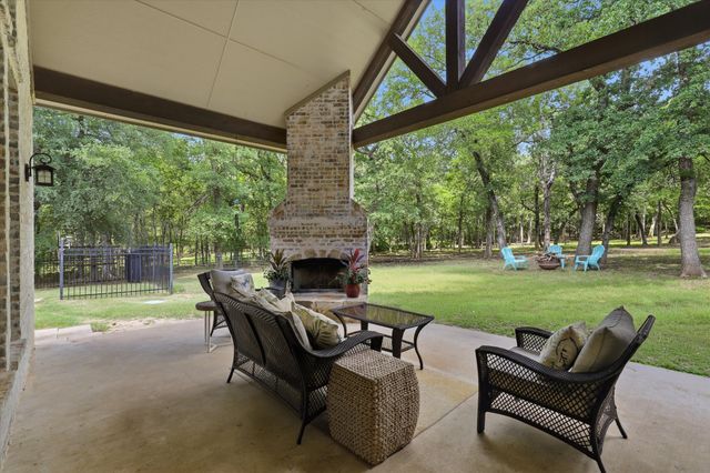 6630 Blackjack Oaks Road, Aubrey, TX 76227