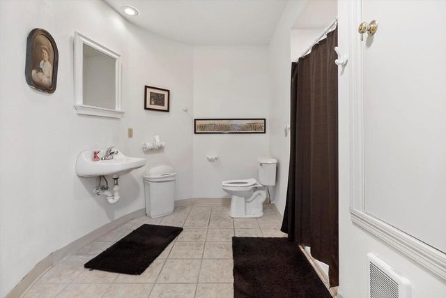 W3216 S Lakeshore DRIVE #14, Lake Geneva, WI 53147