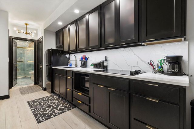 W3216 S Lakeshore DRIVE #14, Lake Geneva, WI 53147