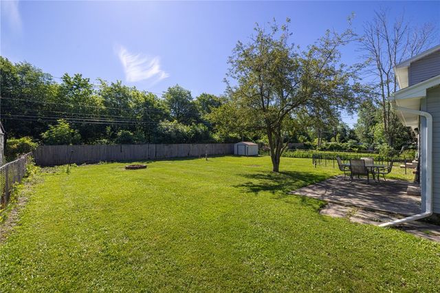 501 Bridgewood Drive, Greece, NY 14612