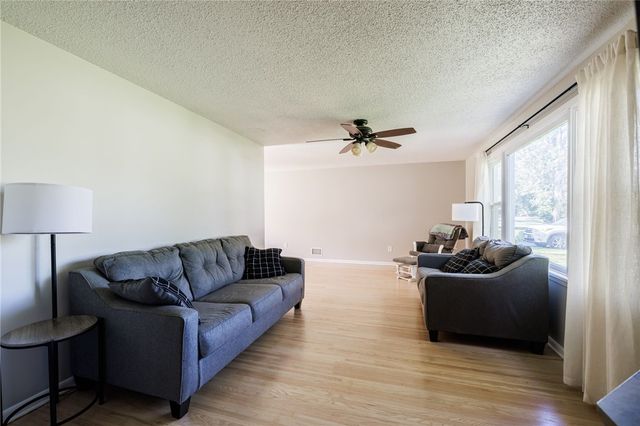 501 Bridgewood Drive, Greece, NY 14612