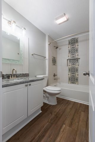 8081 Cranes Crossing Drive, Lewis Center, OH 43035