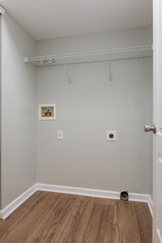 8081 Cranes Crossing Drive, Lewis Center, OH 43035