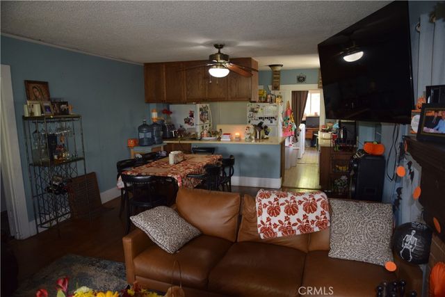 1247 E Topeka, Pasadena, CA 91104