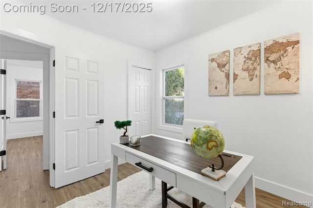 21625 Trombly Street, Saint Clair Shores, MI 48080