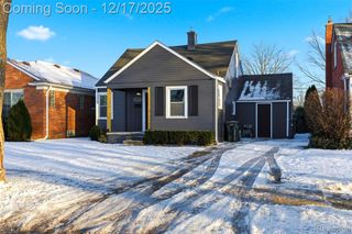 21625 Trombly Street, Saint Clair Shores, MI 48080