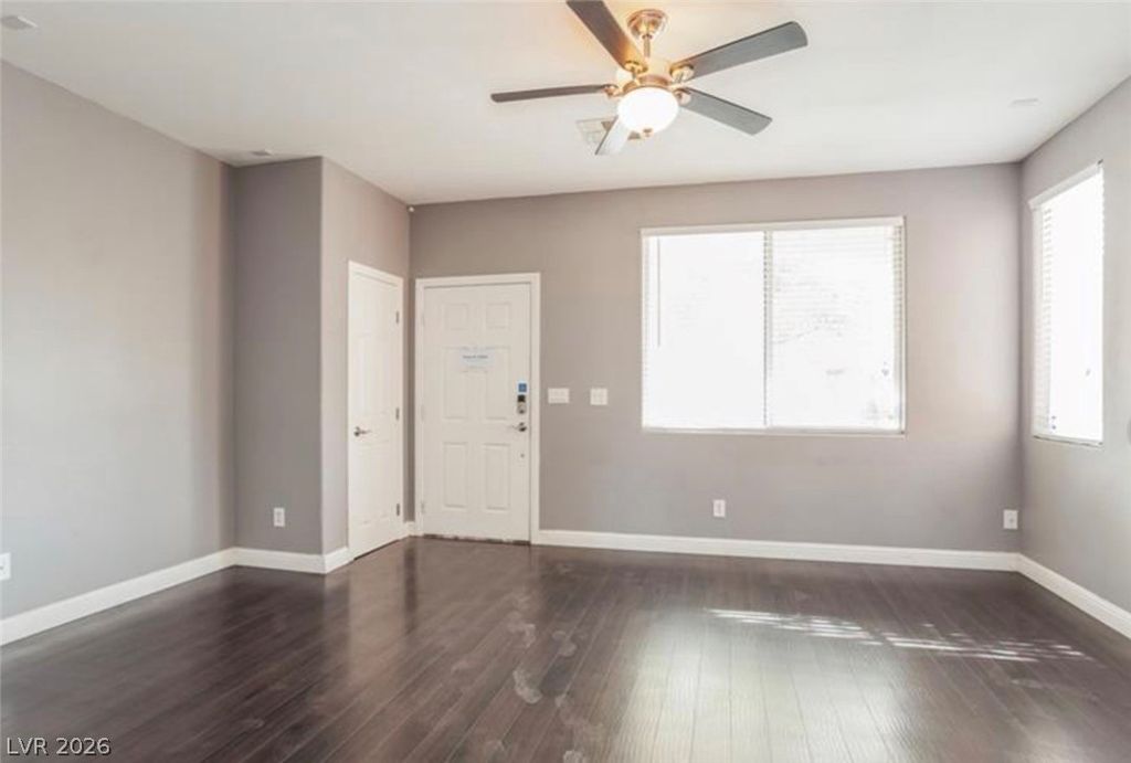 6832 Silver Legacy Drive, Las Vegas, NV 89122 — photo 4