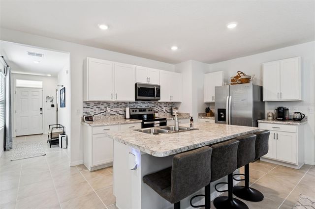 448 LILY LANE, Davenport, FL 33837