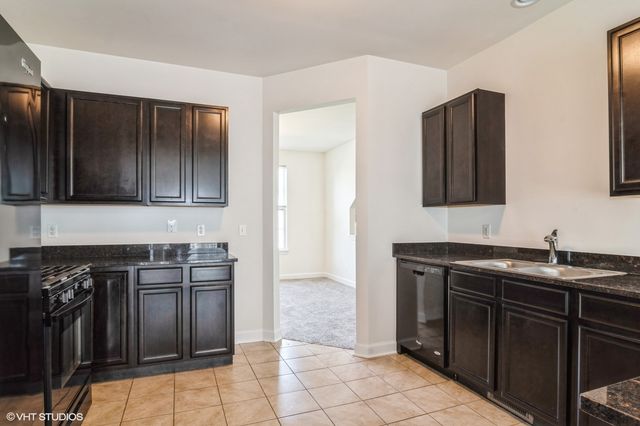 69 Melrose Court, South Elgin, IL 60177