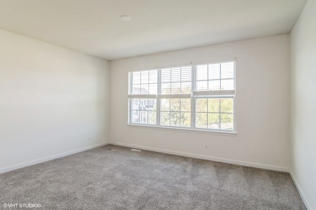 69 Melrose Court, South Elgin, IL 60177