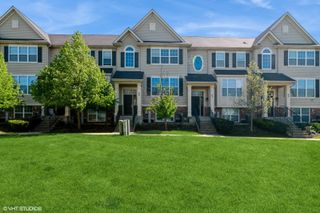 69 Melrose Court, South Elgin, IL 60177