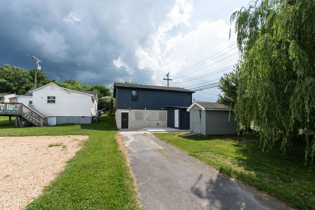1401 B ST, Waynesboro, VA 22980