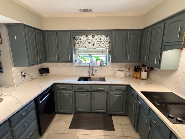 1762 Timber Ridge Circle, Corinth, TX 76210