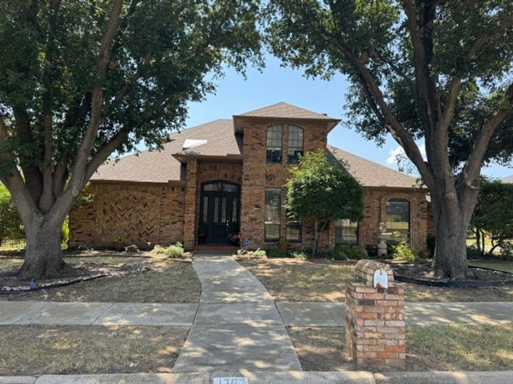 1762 Timber Ridge Circle, Corinth, TX 76210