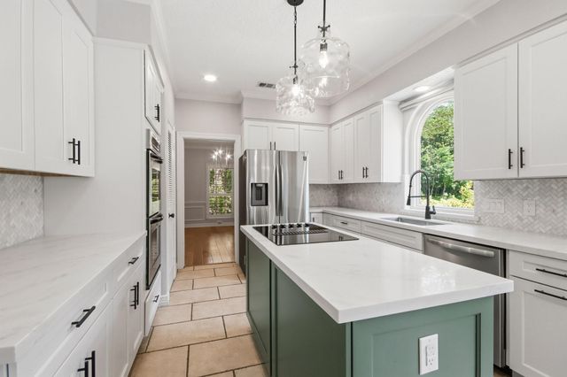 2723 Cedarville Drive, Kingwood, TX 77345