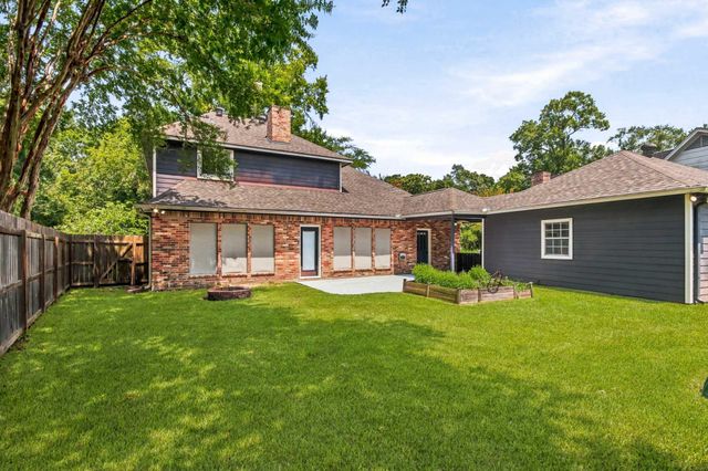 2723 Cedarville Drive, Kingwood, TX 77345