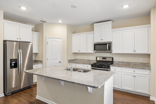 812 Kennear Ln, Mount Juliet, TN 37122