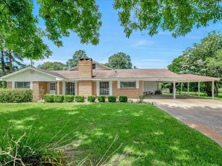 1033 N State Highway 94, Groveton, TX 75845