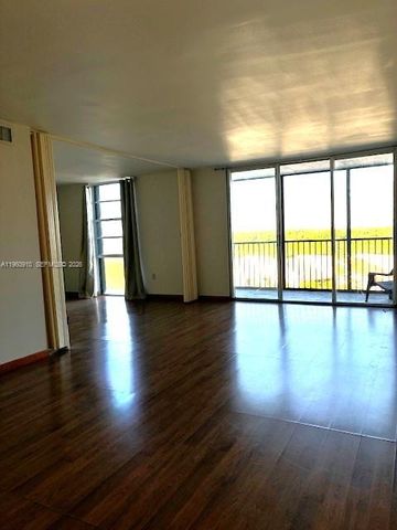 2500 NE 135th St B506, North Miami, FL 33181