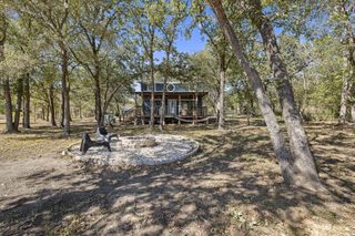 131 Moccasin Bend DR, Smithville, TX 78957