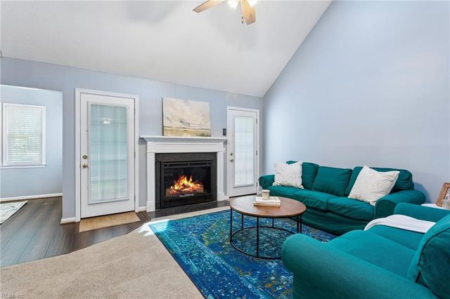 962 Heathland Drive, Newport News, VA 23602