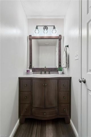 962 Heathland Drive, Newport News, VA 23602