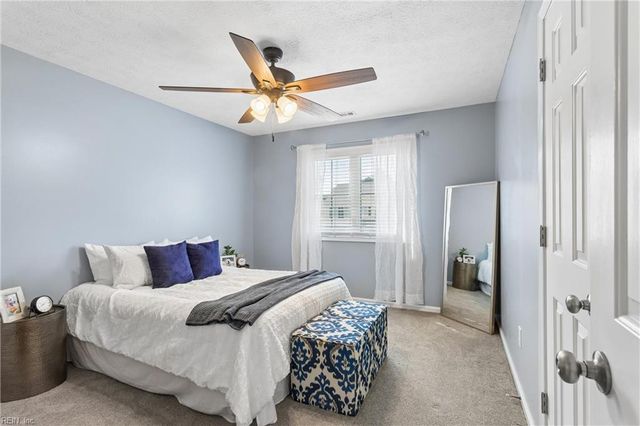 962 Heathland Drive, Newport News, VA 23602