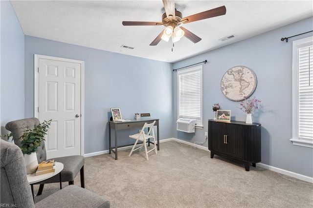 962 Heathland Drive, Newport News, VA 23602