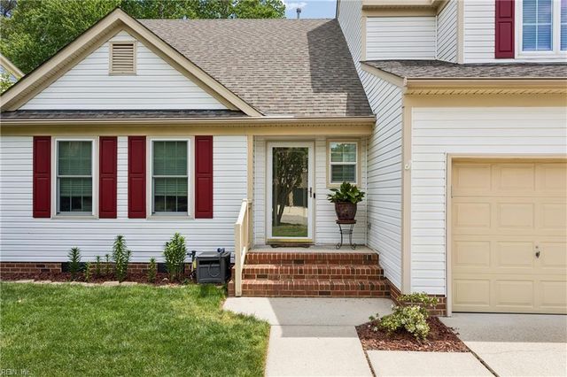 962 Heathland Drive, Newport News, VA 23602